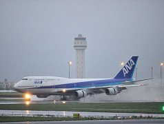 ΋`